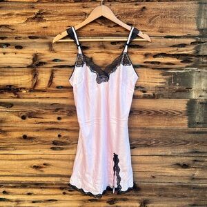 VICTORIA’S SECRET | NWT Pink Black Lace Satin Slip Dress S